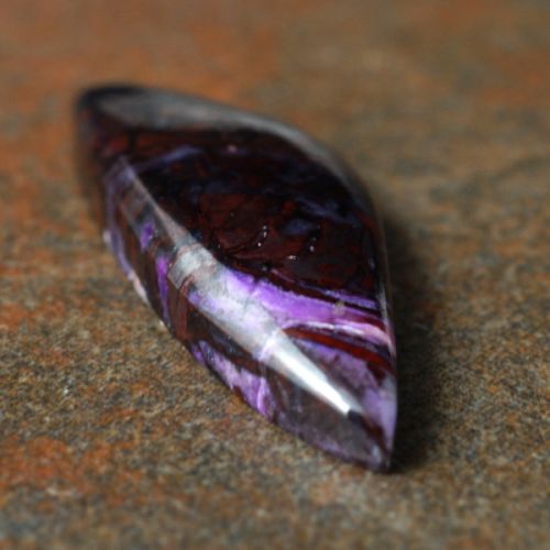 Sugilite rough healing crystal | Sugilite gemstone | Sugilite Healing Properties | Sugilite Meaning | Benefits Of Sugilite | Metaphysical Properties Of Sugilite | Sugilite zodiac sign | Sugilite birthstones